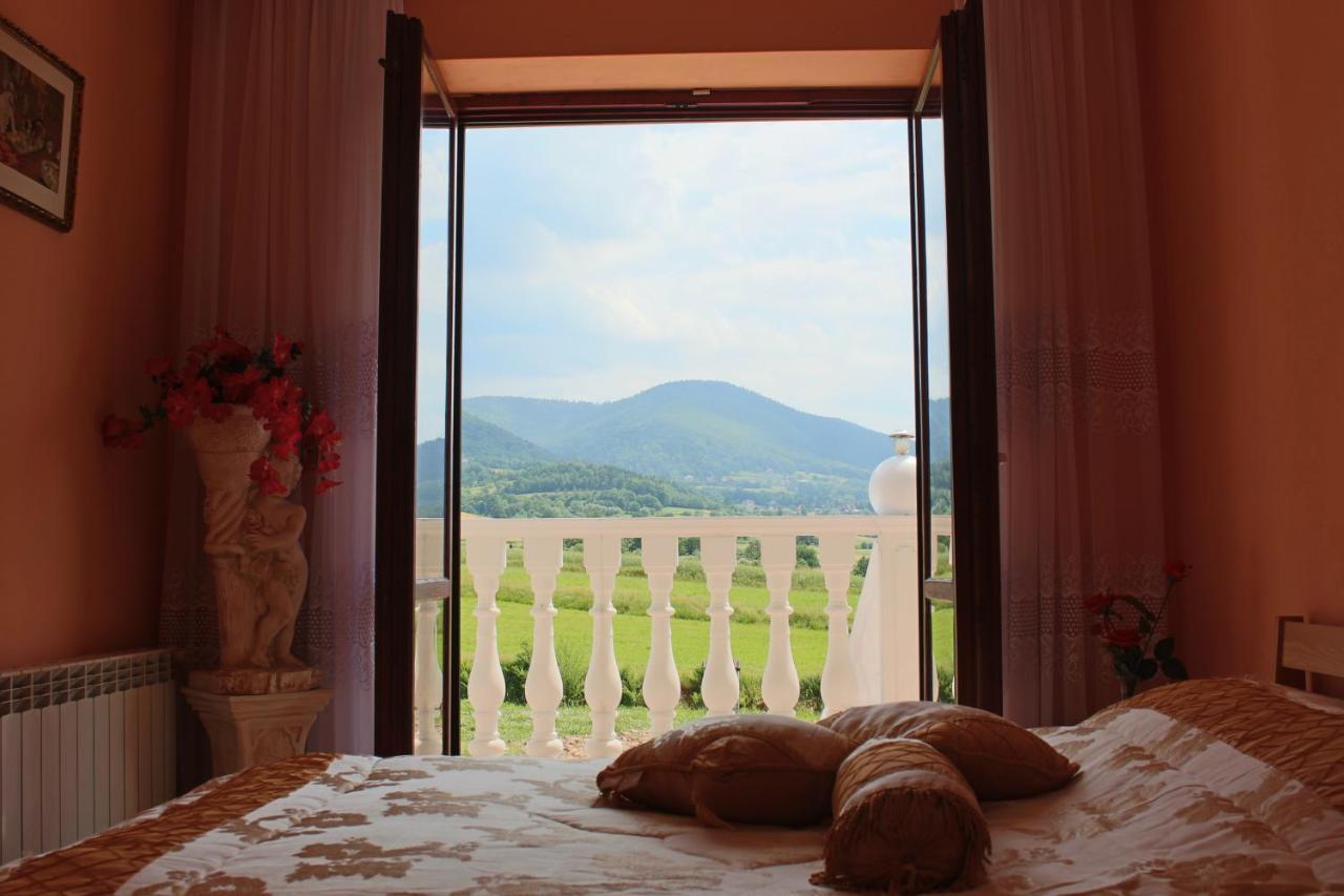 Wisniowa  Grand Panorama B&B 외부 사진