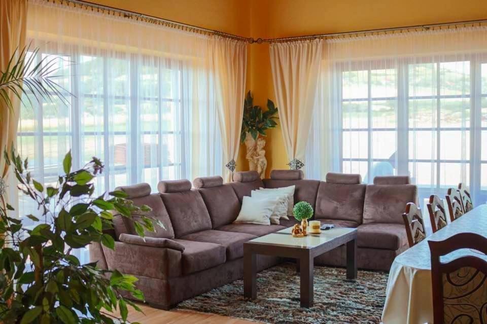 Wisniowa  Grand Panorama B&B 외부 사진